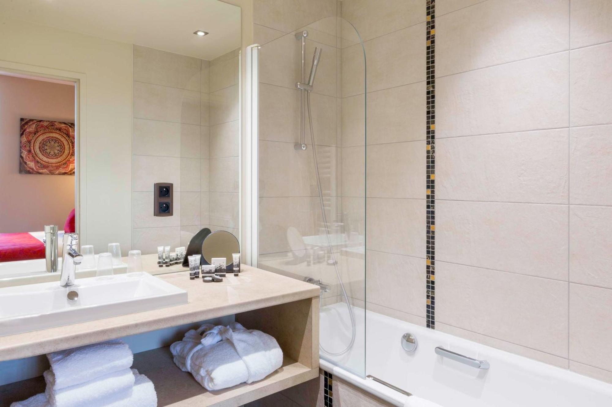 Best Western Plus Hotel Escapade Senlis Senlis  Εξωτερικό φωτογραφία